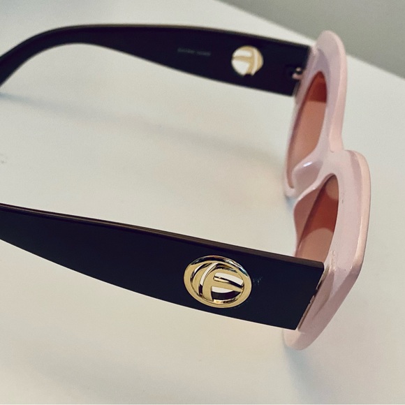 Vintage Cat Eye Sunglasses - Picture 3 of 3